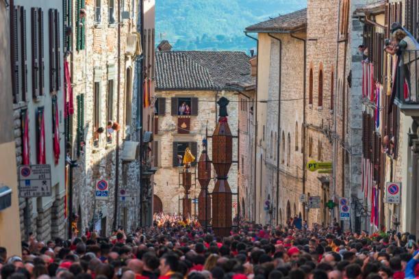 Ferienwohnung La Dimora Di Pietra Gubbio Exterior foto