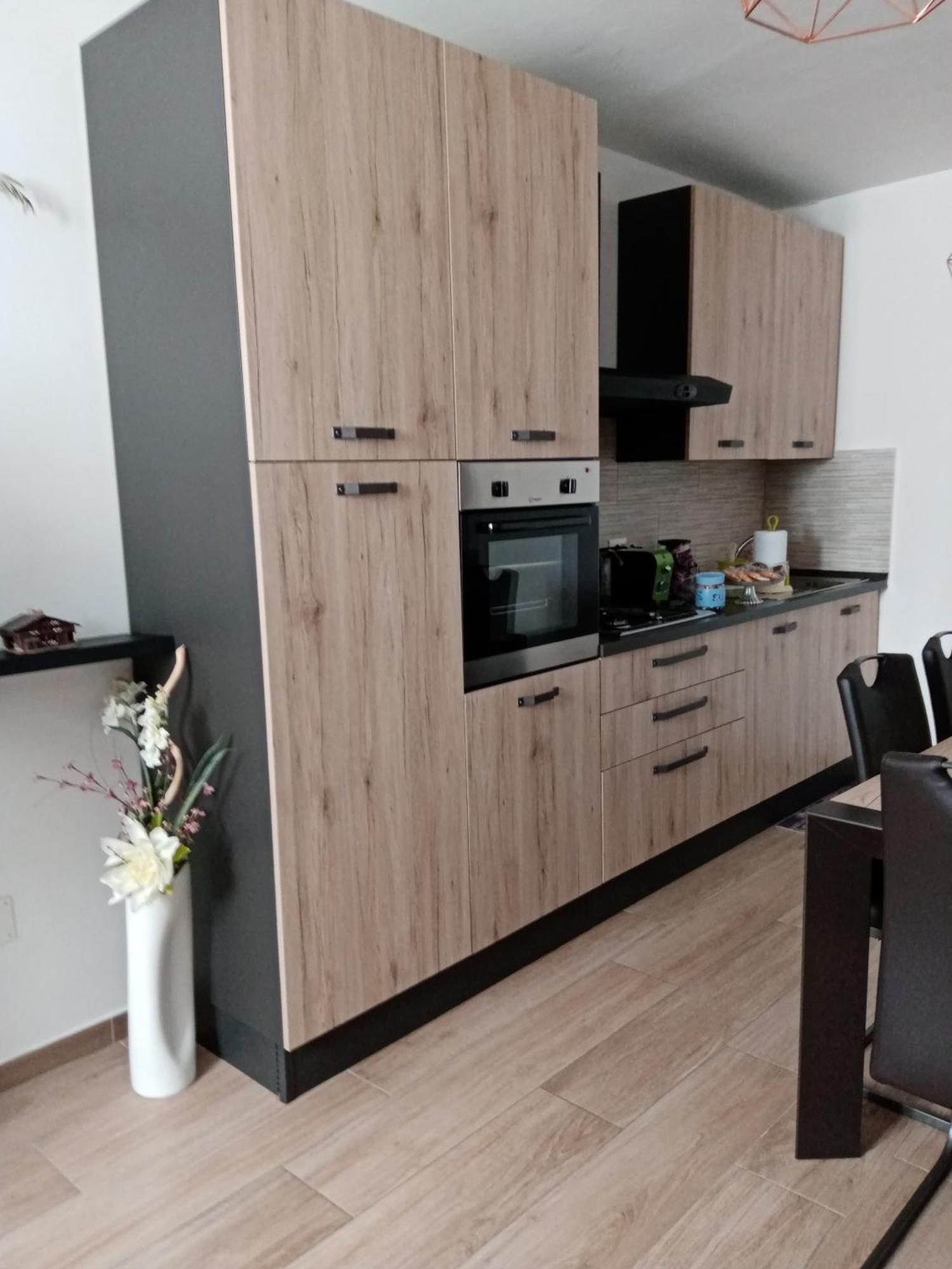 Ferienwohnung La Dimora Di Pietra Gubbio Exterior foto
