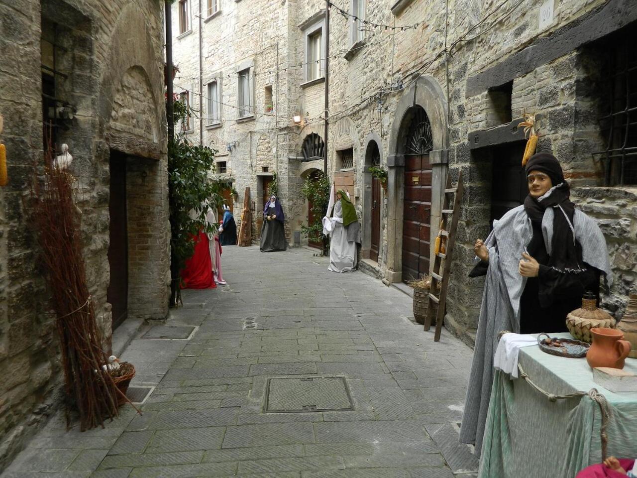 Ferienwohnung La Dimora Di Pietra Gubbio Zimmer foto